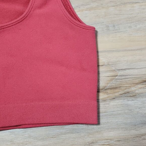 🔹️NWT Indian Red Seamless Ribbed Shelf Bra Medium - Picture 4 of 5